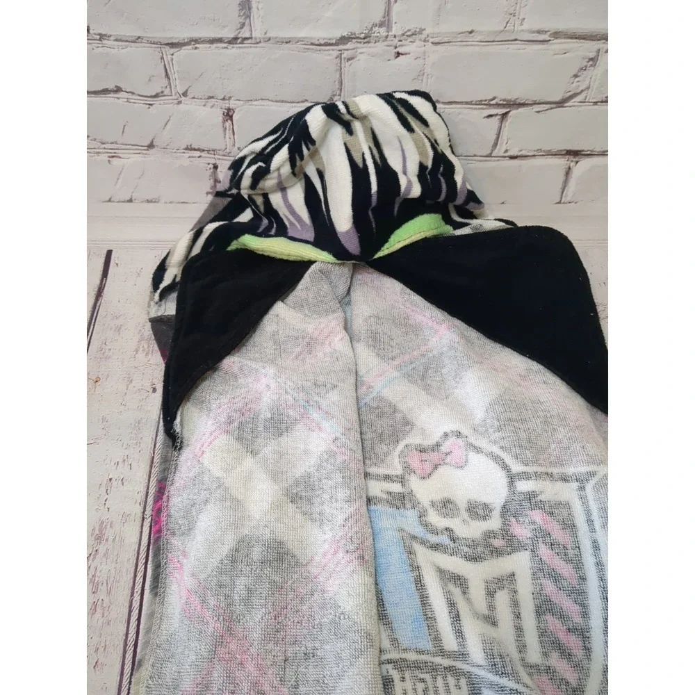 2014 Monster High Child Size Hooded‎ Bath Beach Towel